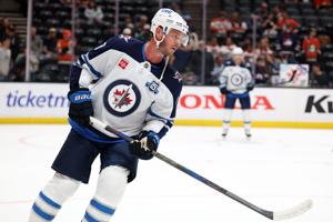 Three-time Cup champ, ex-Blackhawks captain Jonathan Toews retires