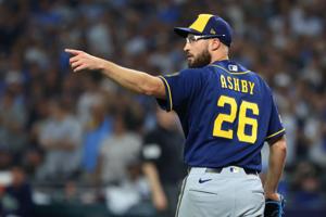 BASEBALL-MLB-TB-MIL/