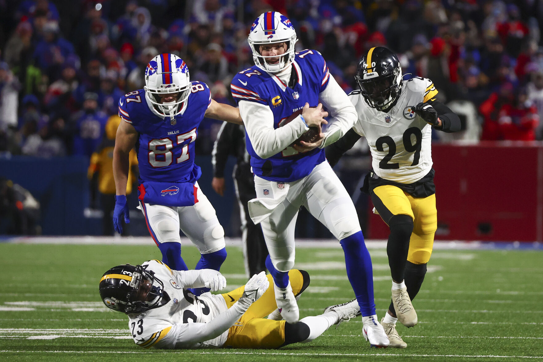 Former Wyoming QB Josh Allen Leads Bills Over Steelers