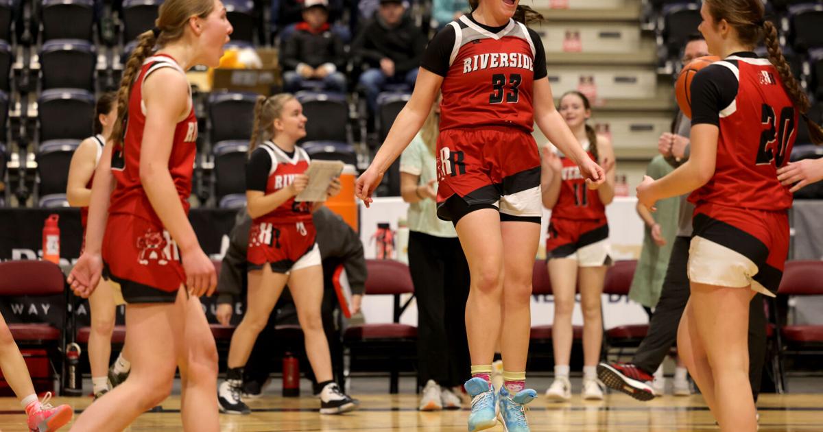 Riverside girls advance to semifinals of state basketball