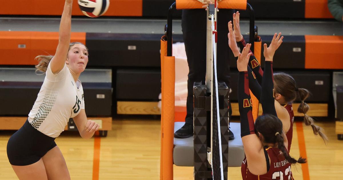Kelly Walsh volleyball has target on its back as Trojans chase 3-peat