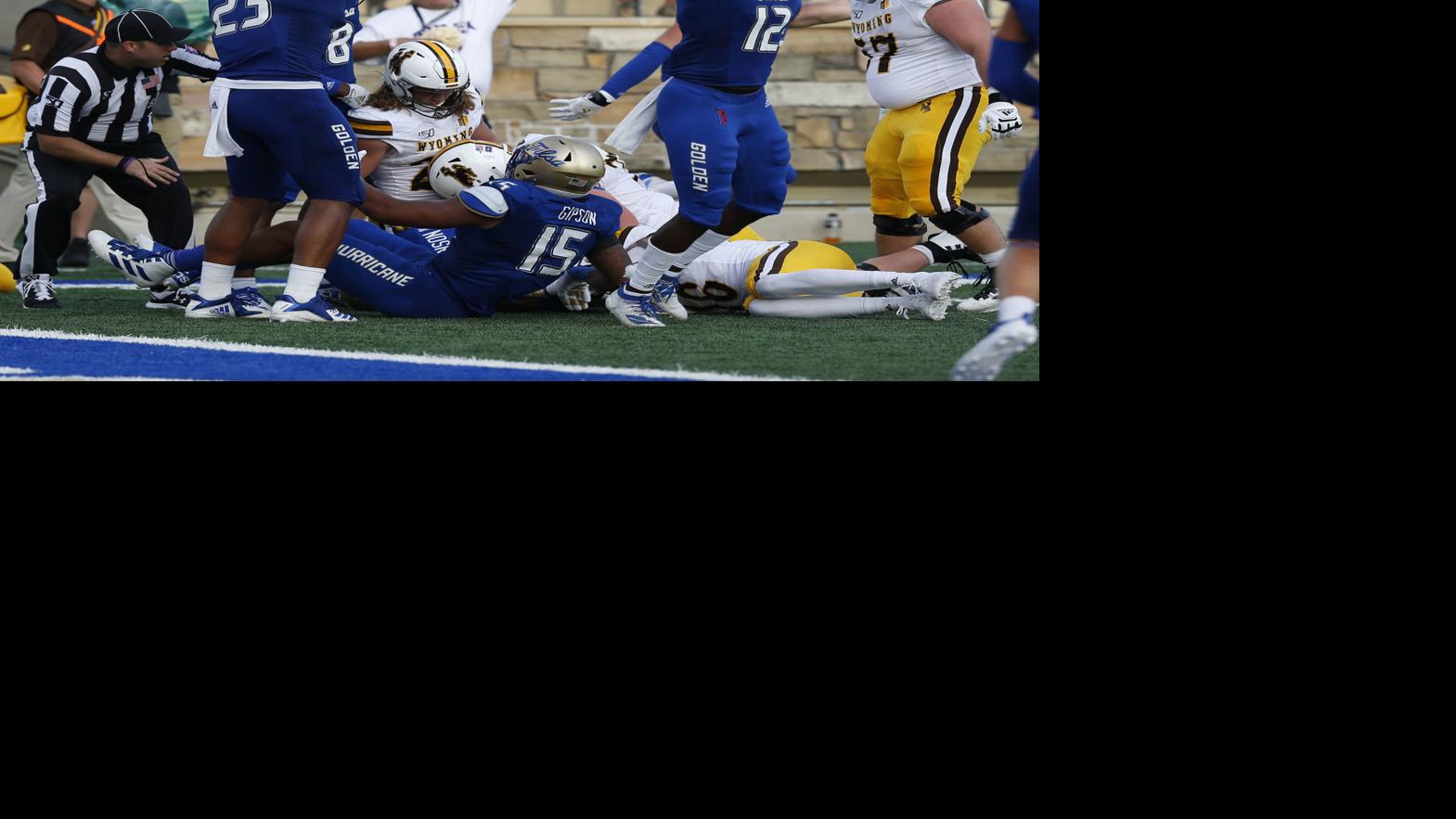 Wyoming S Rally Falls 3 Yards Short In Loss At Tulsa Football