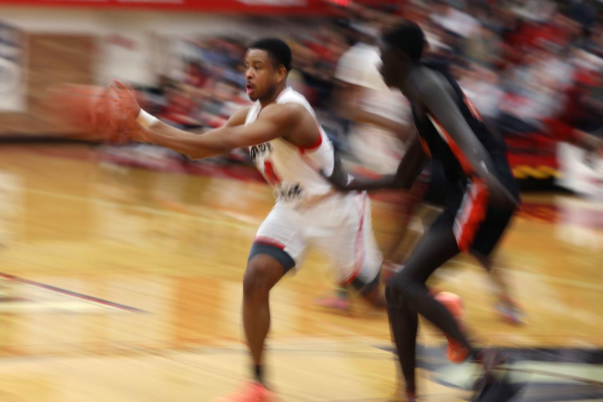 Casper College Men S Basketball Rallies To Defeat Central Wyoming