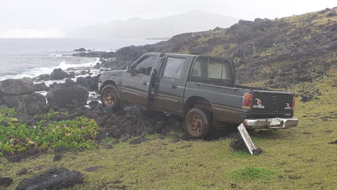 One Of Easter Island S Famed Statues Destroyed By Truck