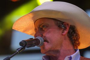 052826-nws-concertforhope-9.JPG