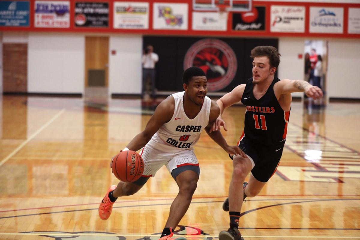 The Memory Of Kobe Bryant Drives Casper College S Jalen Harris