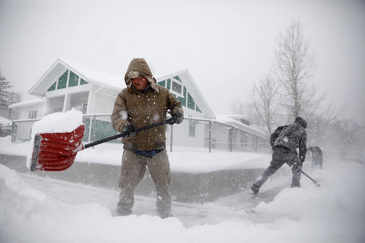 Governor Advises Residents To Stay Indoors As Blizzard Slams Wyoming Wyoming News Trib Com