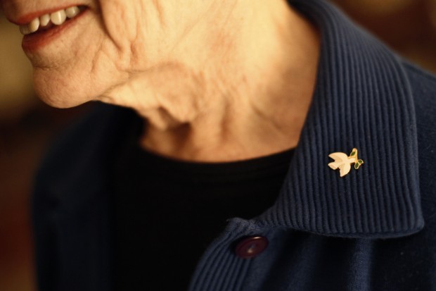 dove pin