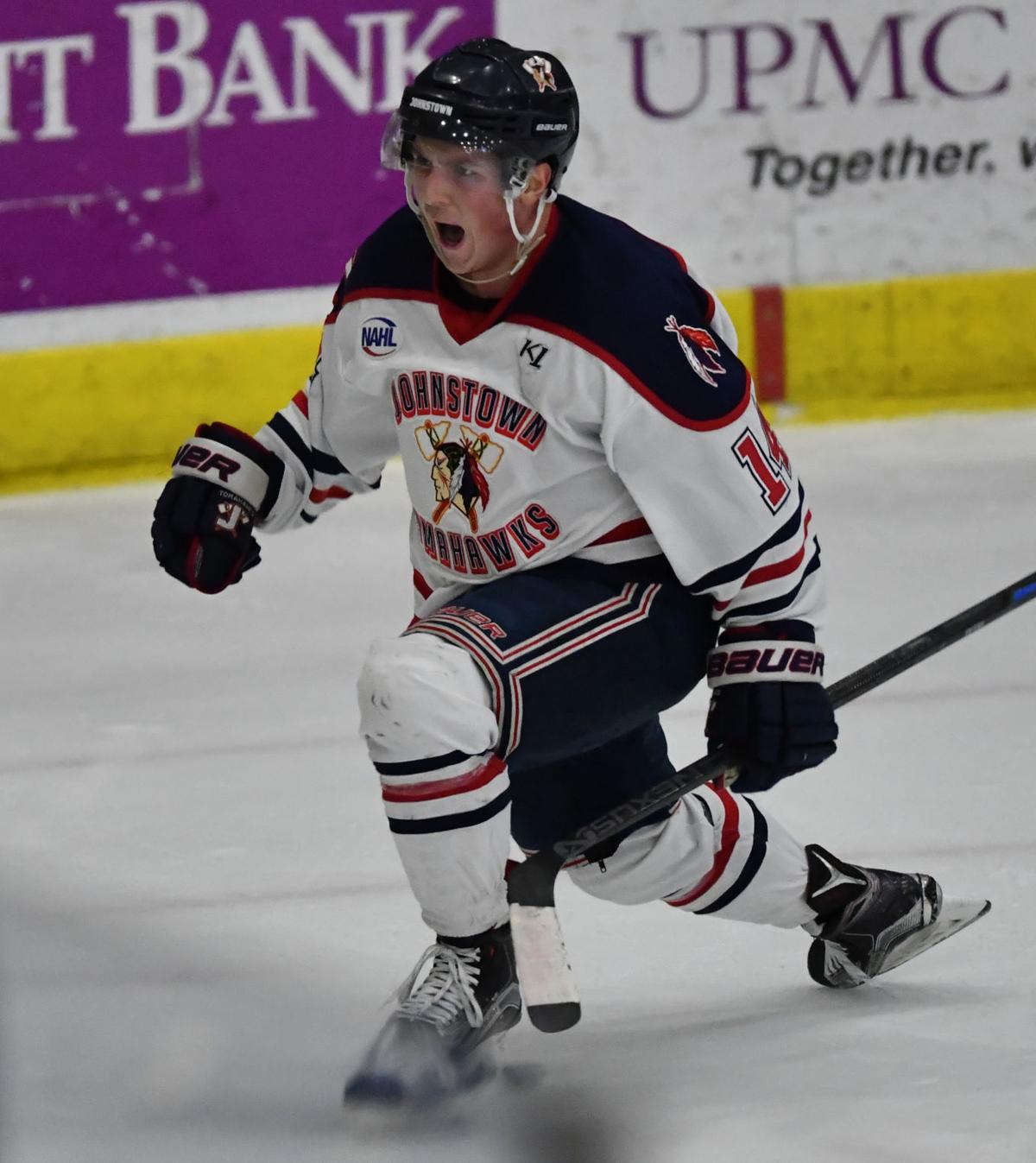 PHOTO GALLERY | Tomahawks kick off playoff series against Northeast