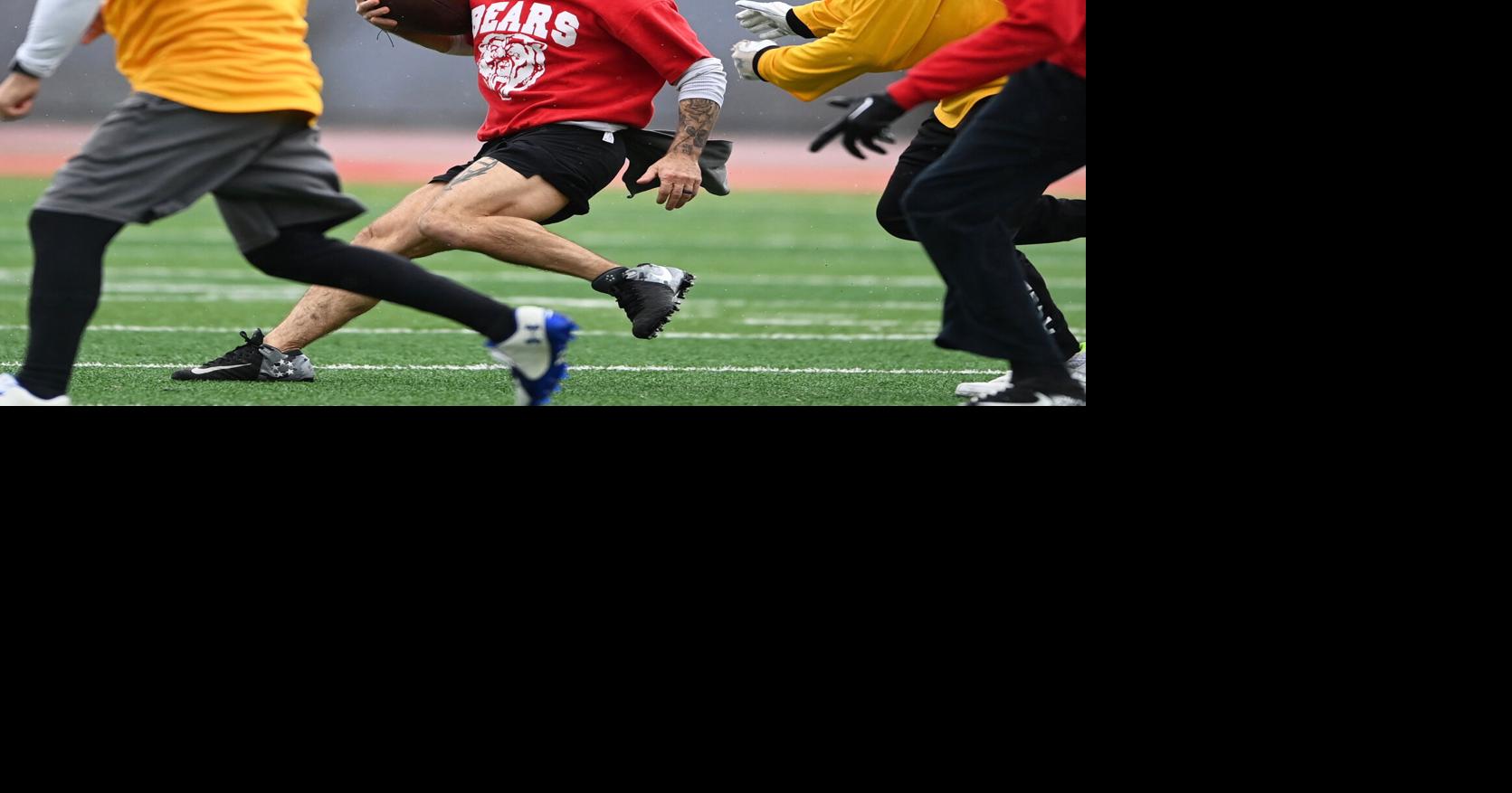PHOTO GALLERY | 'Just goes with Thanksgiving': 57th Turkey Bowl keeps ...