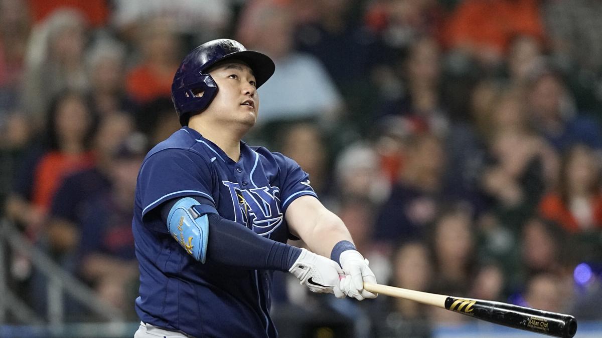Pirates acquire 1B Choi from Rays for minor league RHP