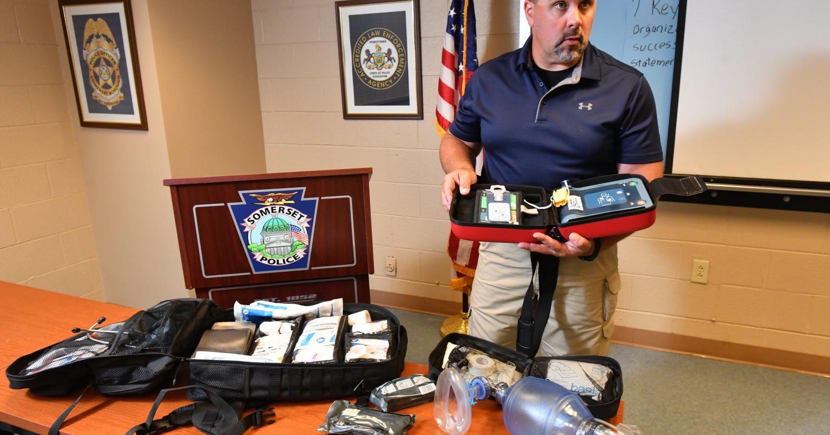 Responders: Somerset police officer rescues woman from fire - Vimarsana News