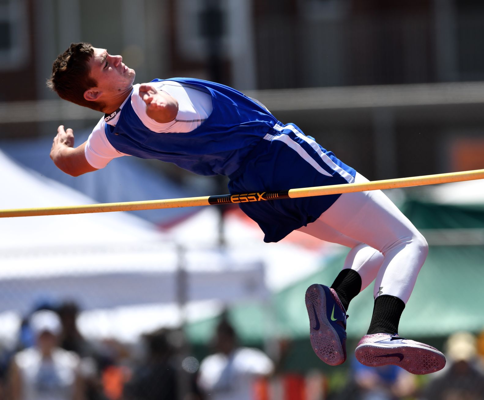 kevin dare pole vault