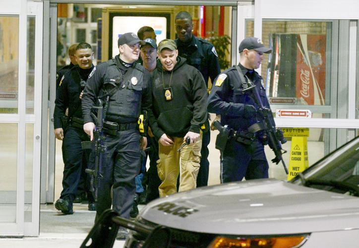 Three men, one woman injured in central Pa. mall shooting