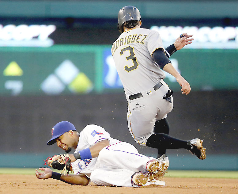 Yu Darvish wins 1st start since 2014, Rangers top Pirates