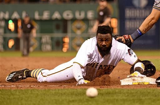 Josh Harrison's walk-off scamper lifts Pirates by Brewers