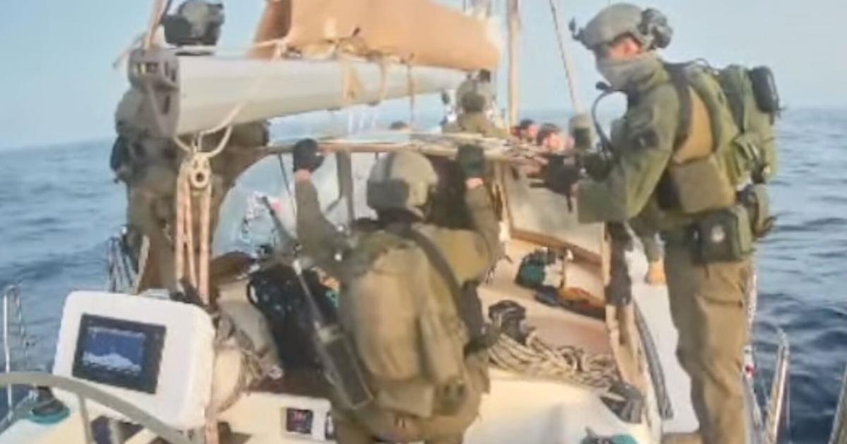 Israeli navy intercepts boats attempting to break Gaza blockade, arrests activists