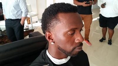 Pirates star McCutchen ditches dreadlocks for charity