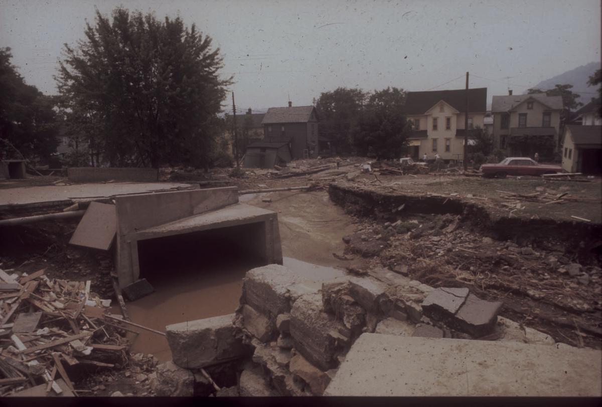 The johnstown flood 1977 picture