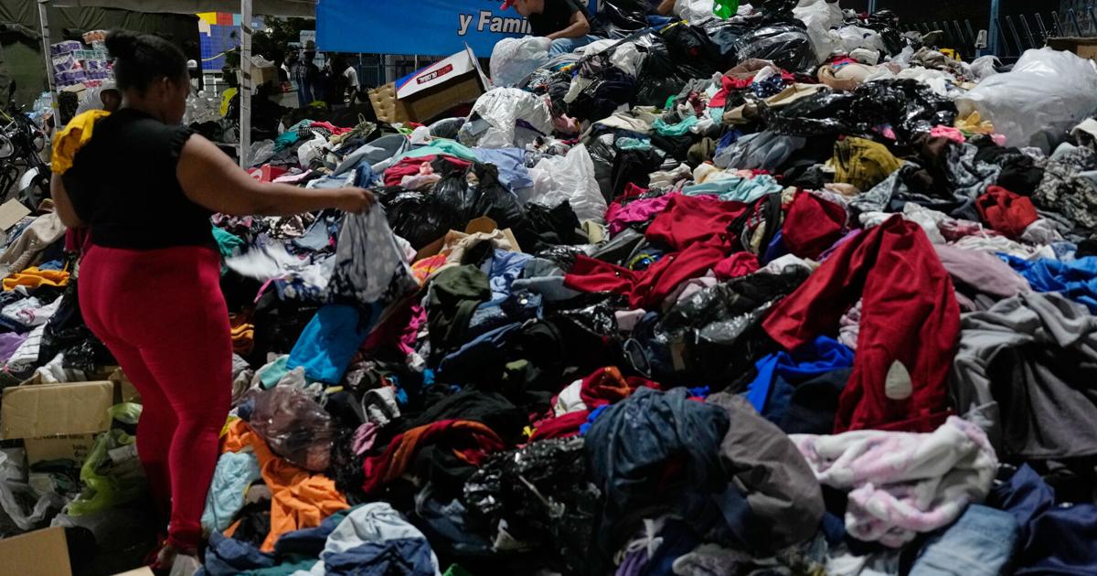 Desperation mounts in Venezuela as earthquake death toll rises to 1,430