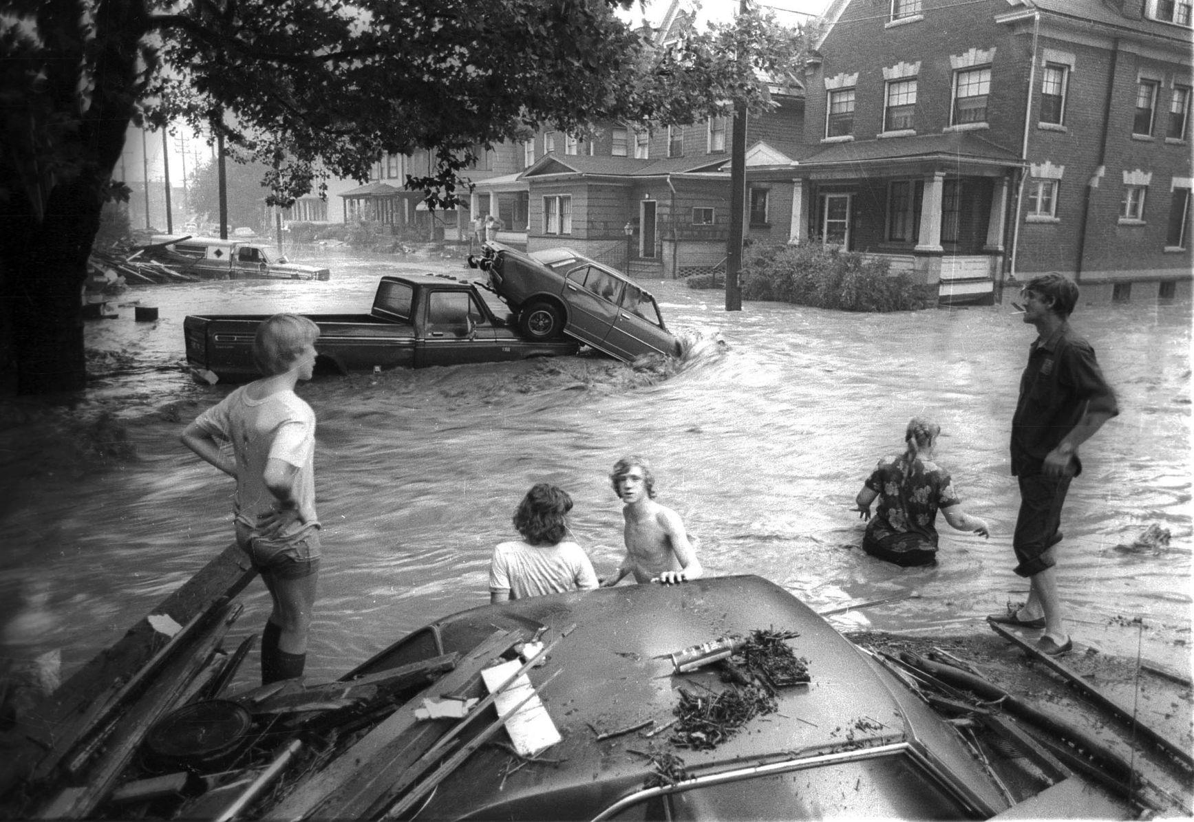 PHOTO GALLERY Memories of 1977 flood 'I don’t know how I got out