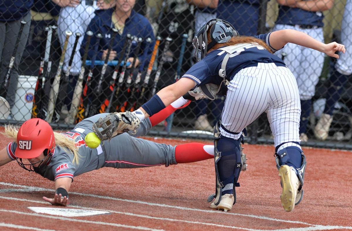 Weathers hits, pitches Loretto to finals against Grace Christian