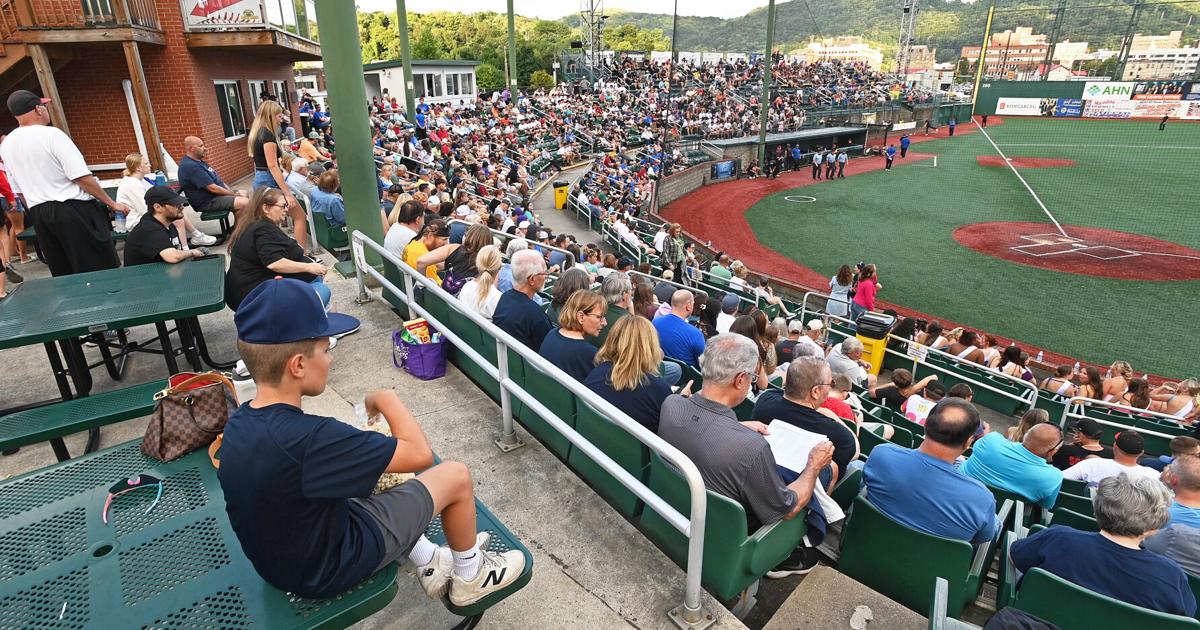 PHOTO GALLERY | 'We try to do things by tradition': City rolls out red carpet for 81st AAABA Tournament
