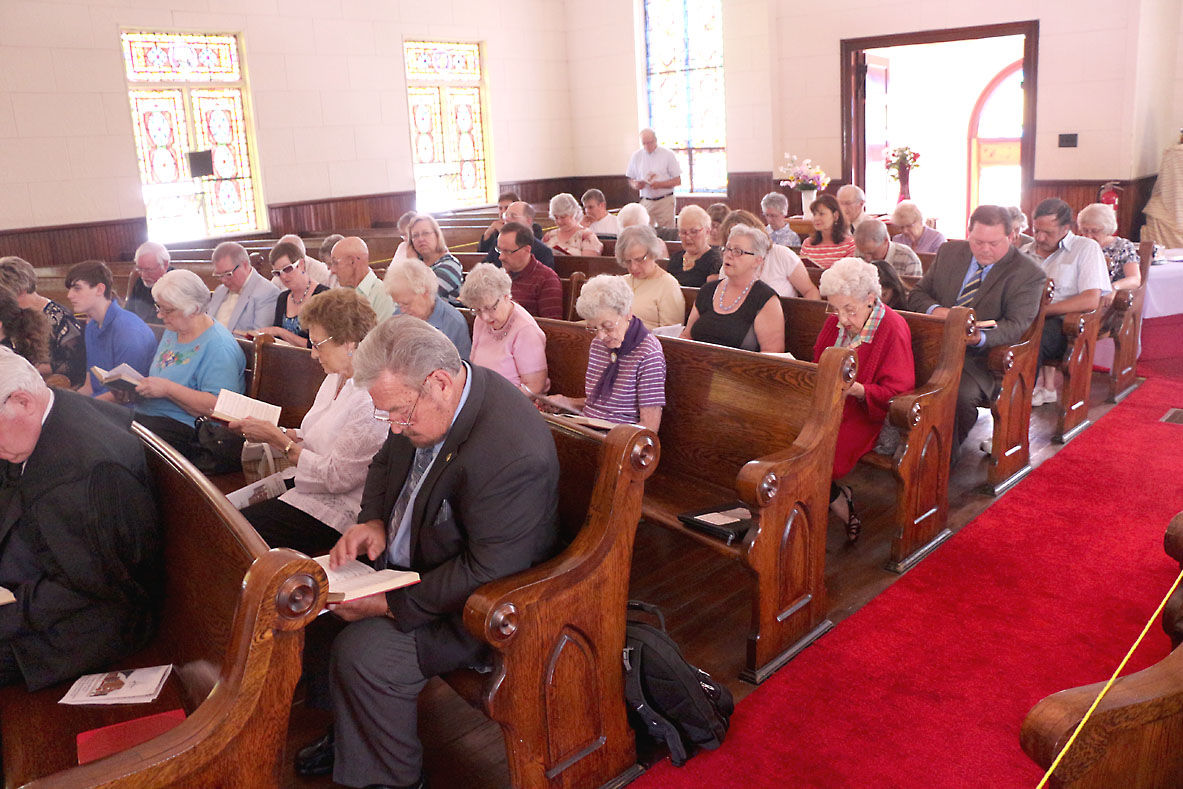 Church closes but congregation continues, pastor says at closing ...