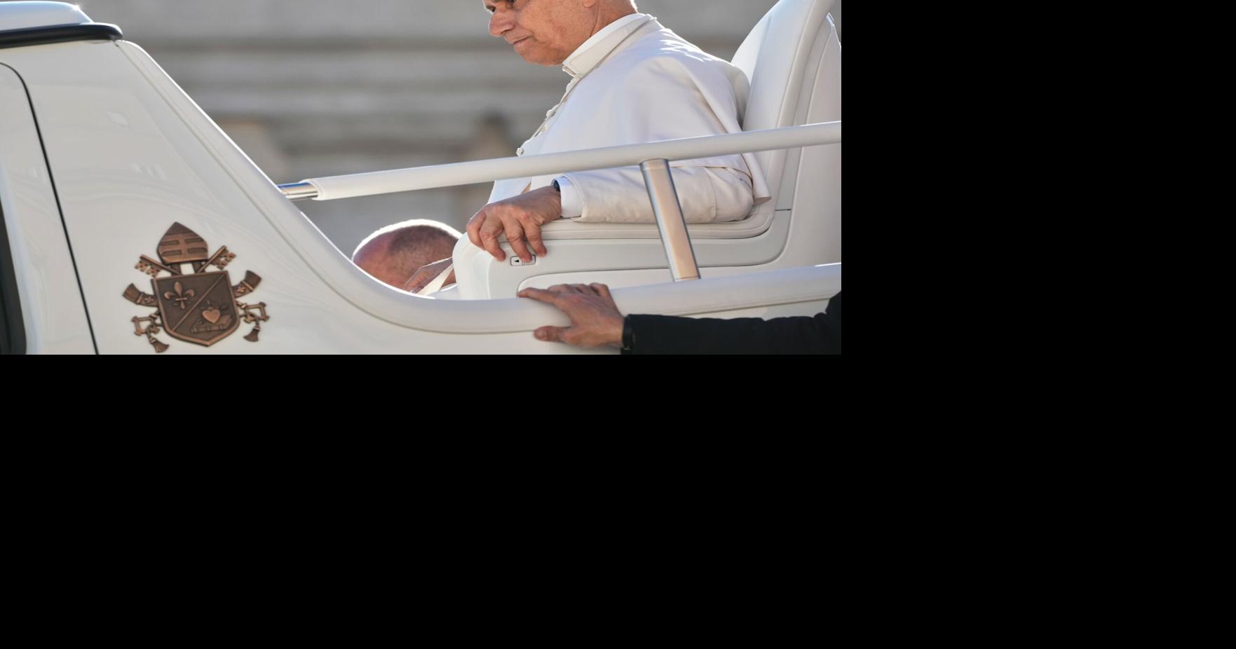 Pope meets with Italian secret agents, urges them to be ethical