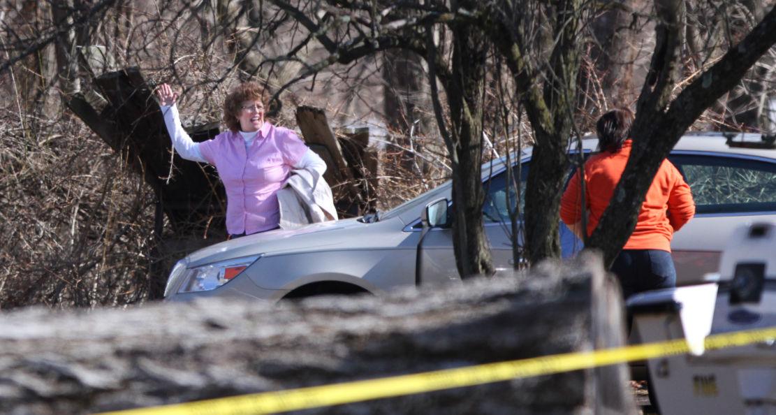 2 dead after small plane crashes near Pennsylvania airport Latest