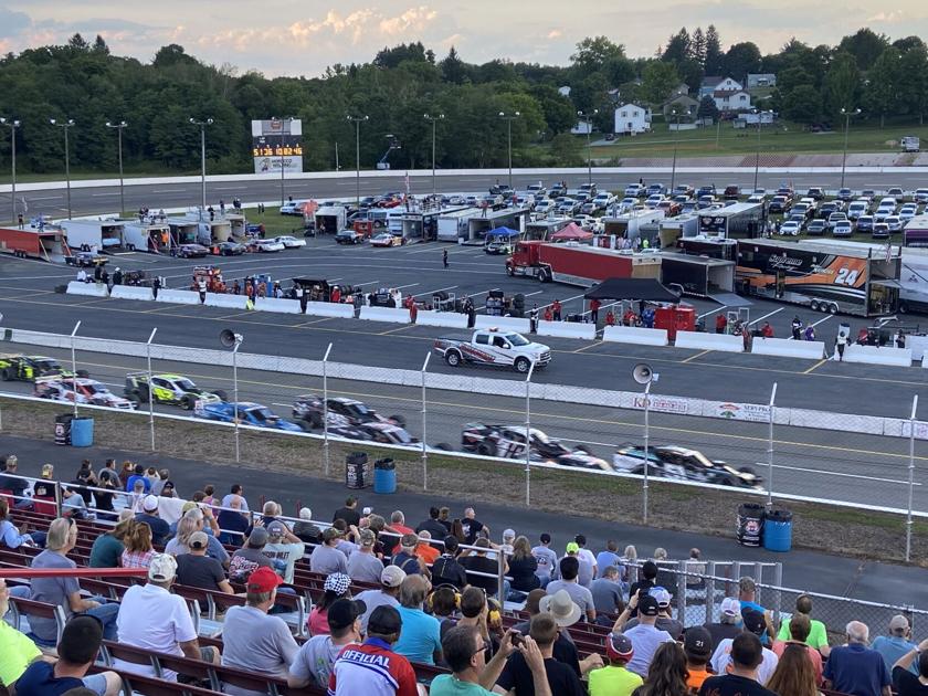 PHOTO GALLERY Racing action at Jennerstown Speedway Gallery