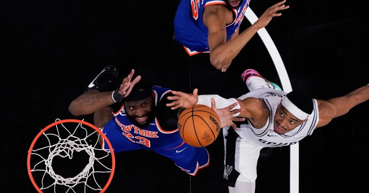 Wembanyama misses at the end, Knicks beat Spurs for 2-0 lead in NBA finals