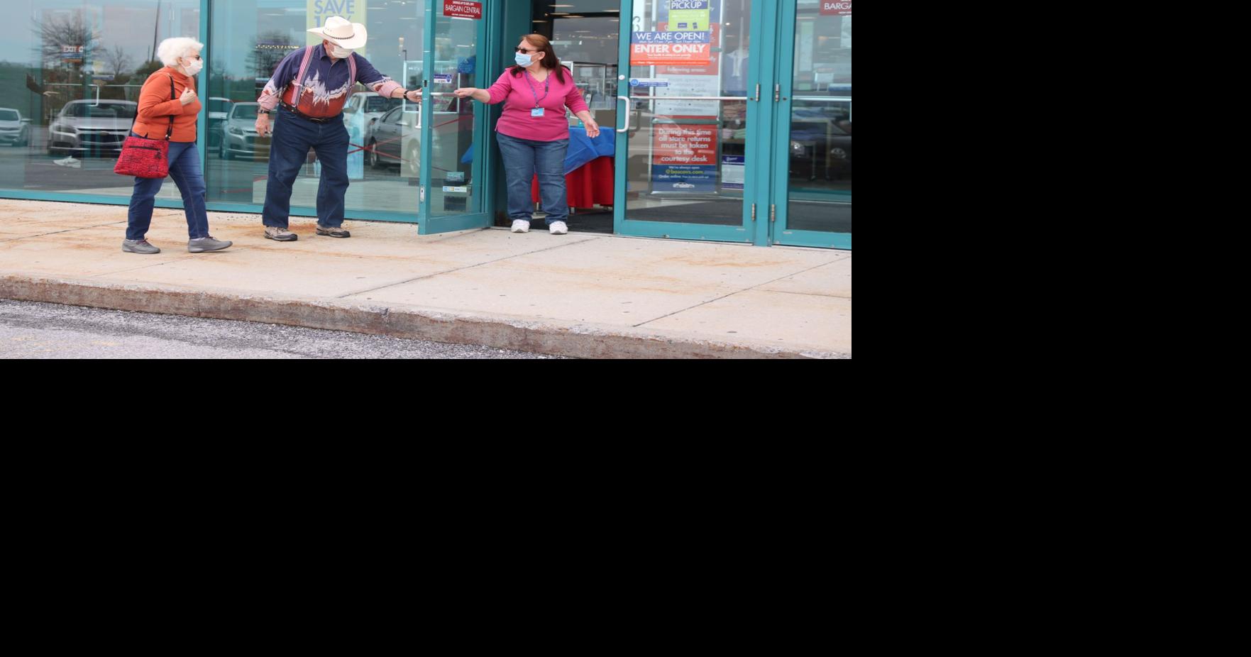 WATCH VIDEO 'They're open' Shoppers, free from quarantine, line up for Boscov's return