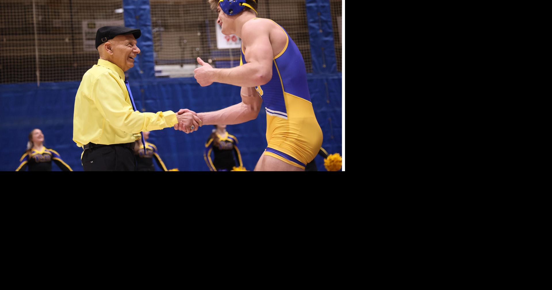 Even as he battles cancer, Pitt-Johnstown coaching legend finds plenty to be thankful for