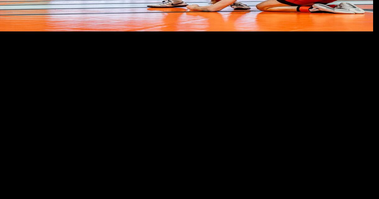 Oklahoma State freshman Jax Forrest tech falls two-time NCAA finalist