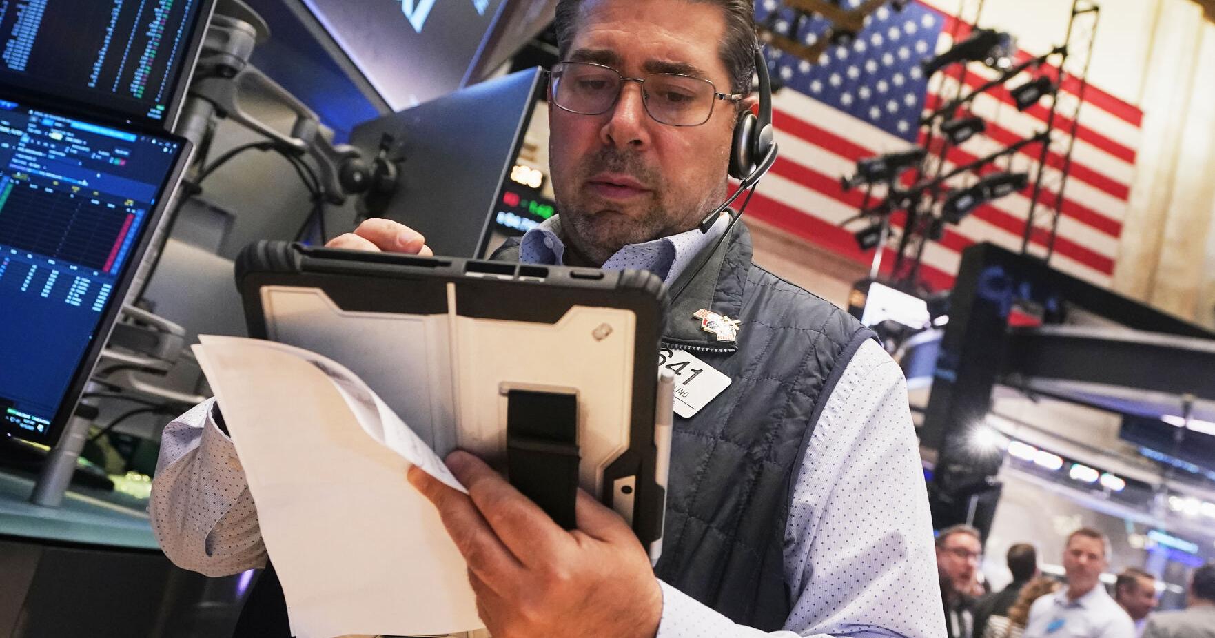 Dow hits a record as 3M, Coca-Cola and other big U.S. stocks climb