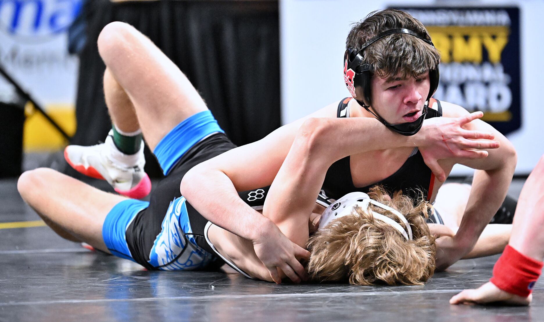 PIAA Class 2A and 3A wrestling tournament results from Friday