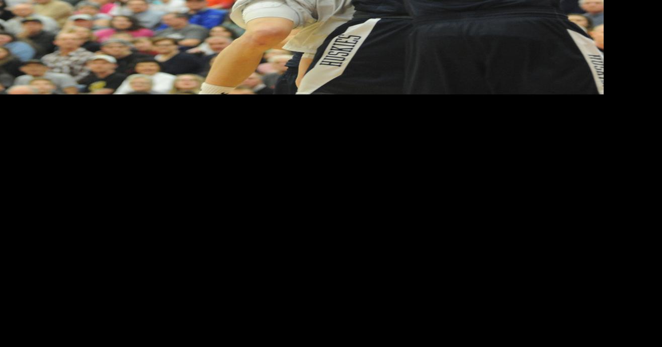 PHOTO GALLERY: Bishop Carroll Boys Hold Off Blacklick in D6-A Semifinal ...