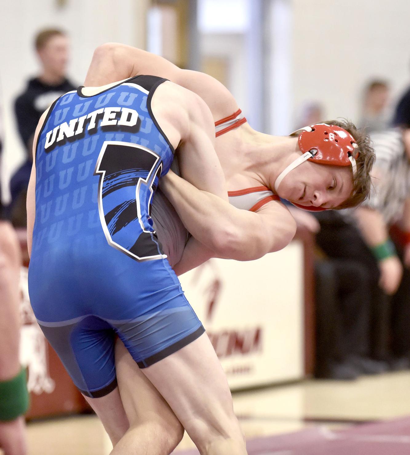 District 6AA wrestling 20 from area reach semifinals Sports