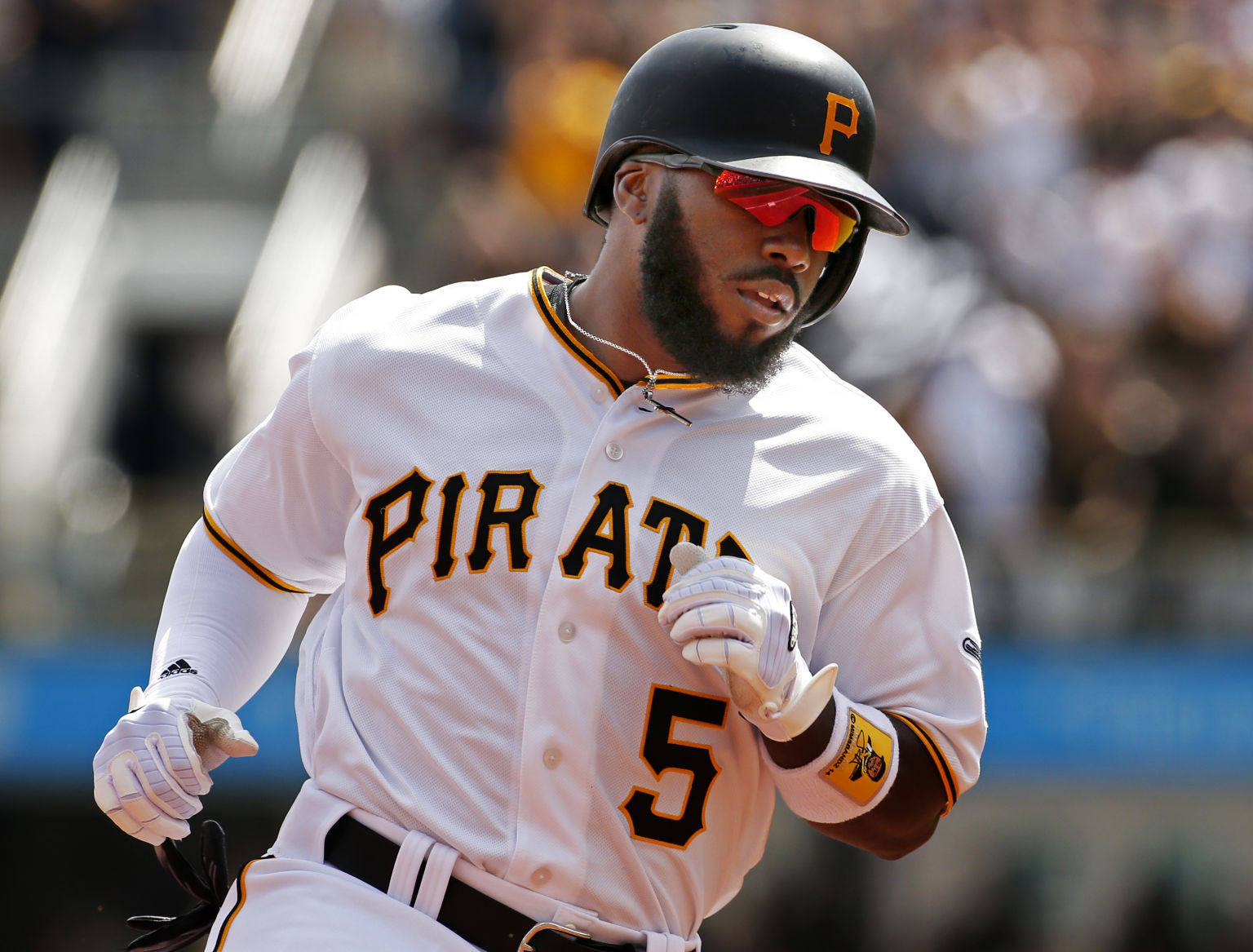 Shawn Curtis | J-Hay's well-timed big day helps Pirates hand