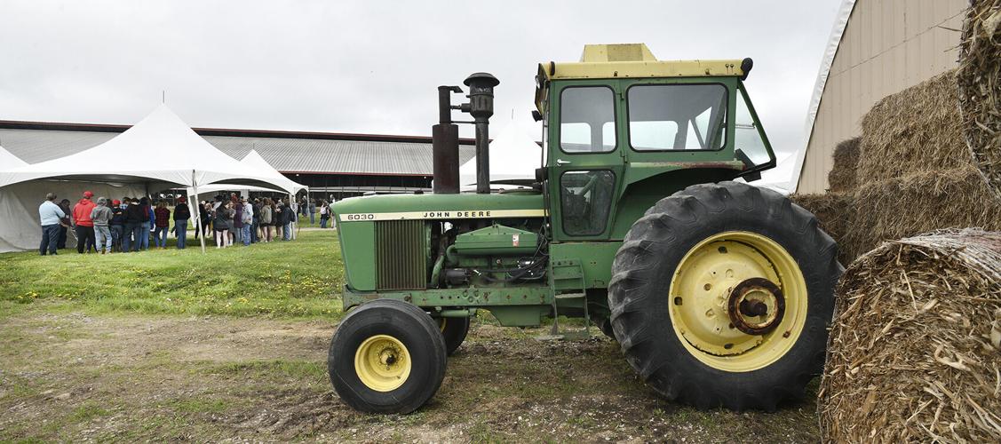 FARM TRACTOR