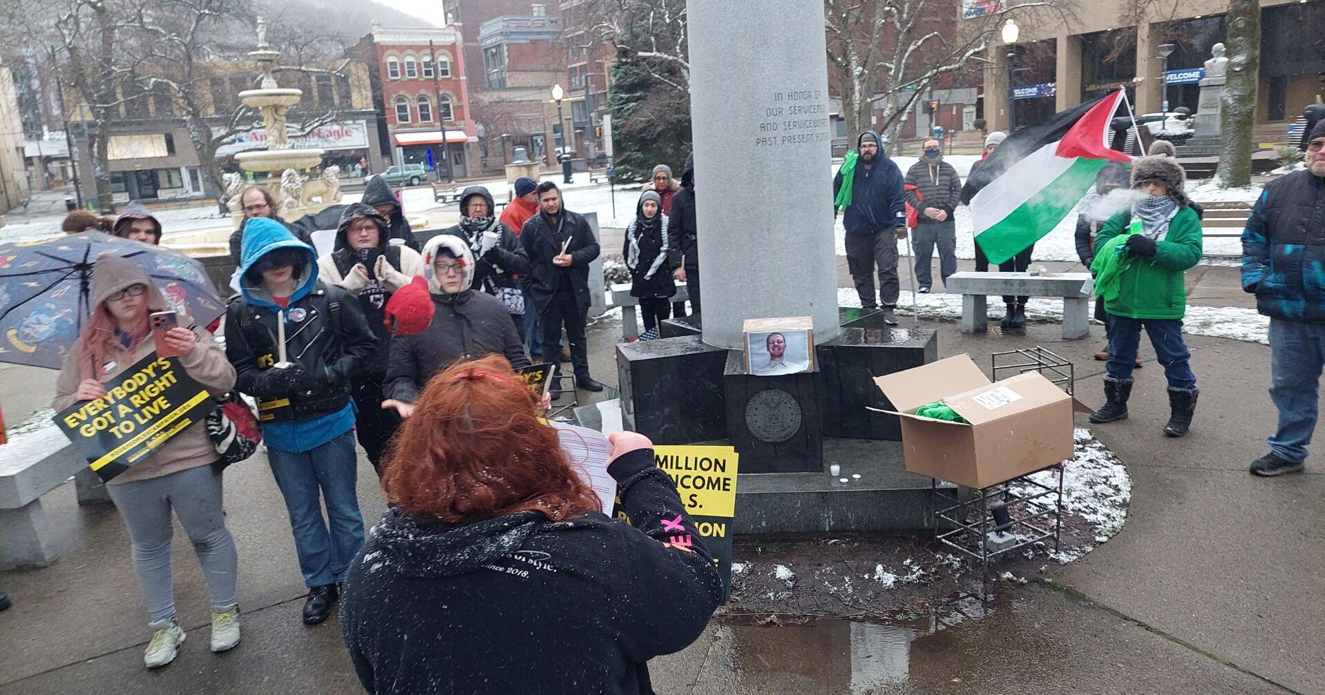 Group pushes for end to attacks on Gaza at Johnstown vigil - Vimarsana News