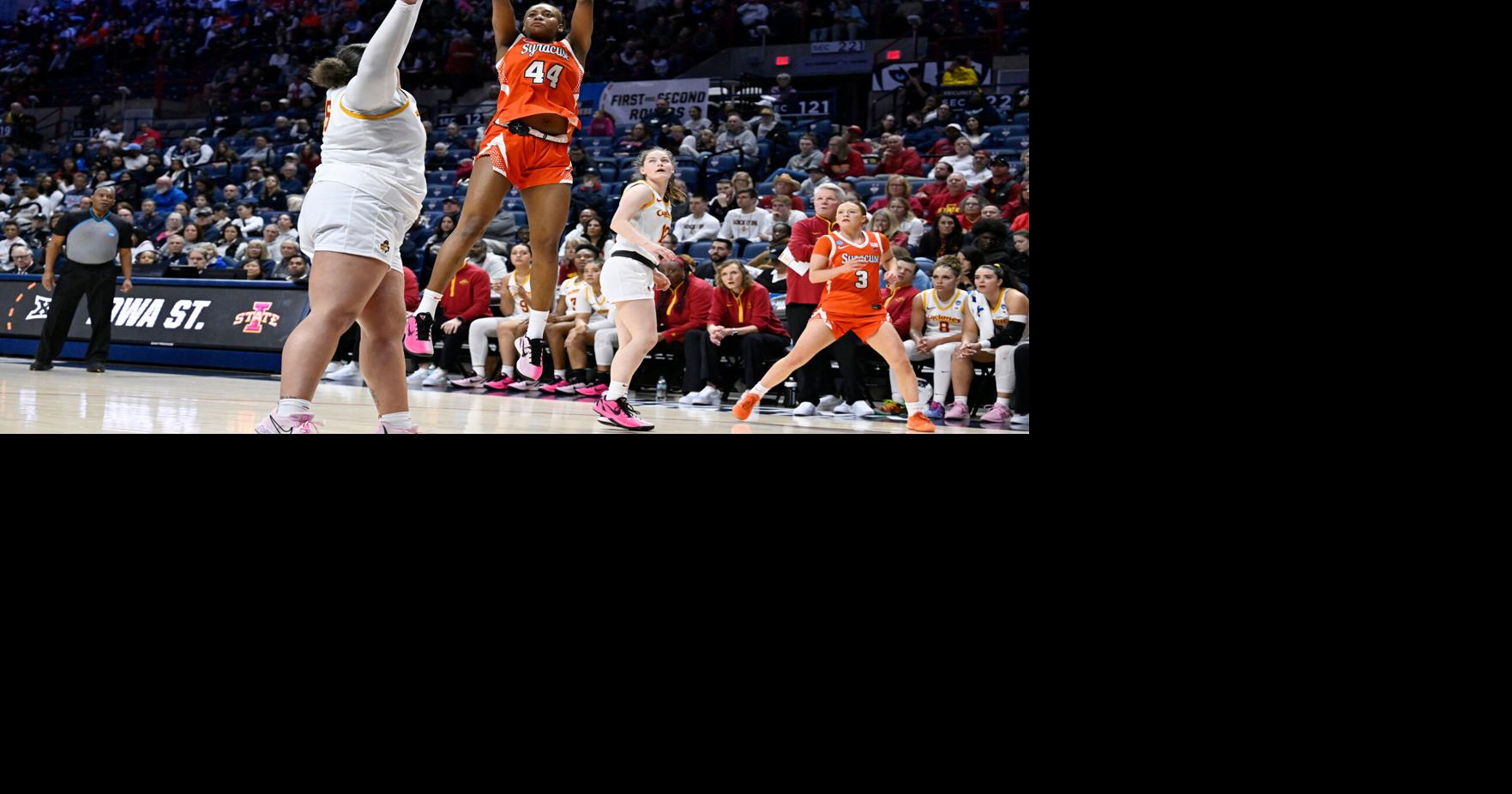 Izoje powers Syracuse past Iowa State to set up second-round March Madness meeting with Connecticut