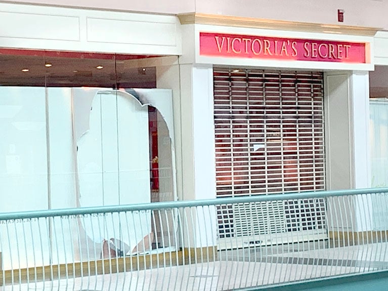 Victoria s Secret closes its doors at Galleria News tribdem