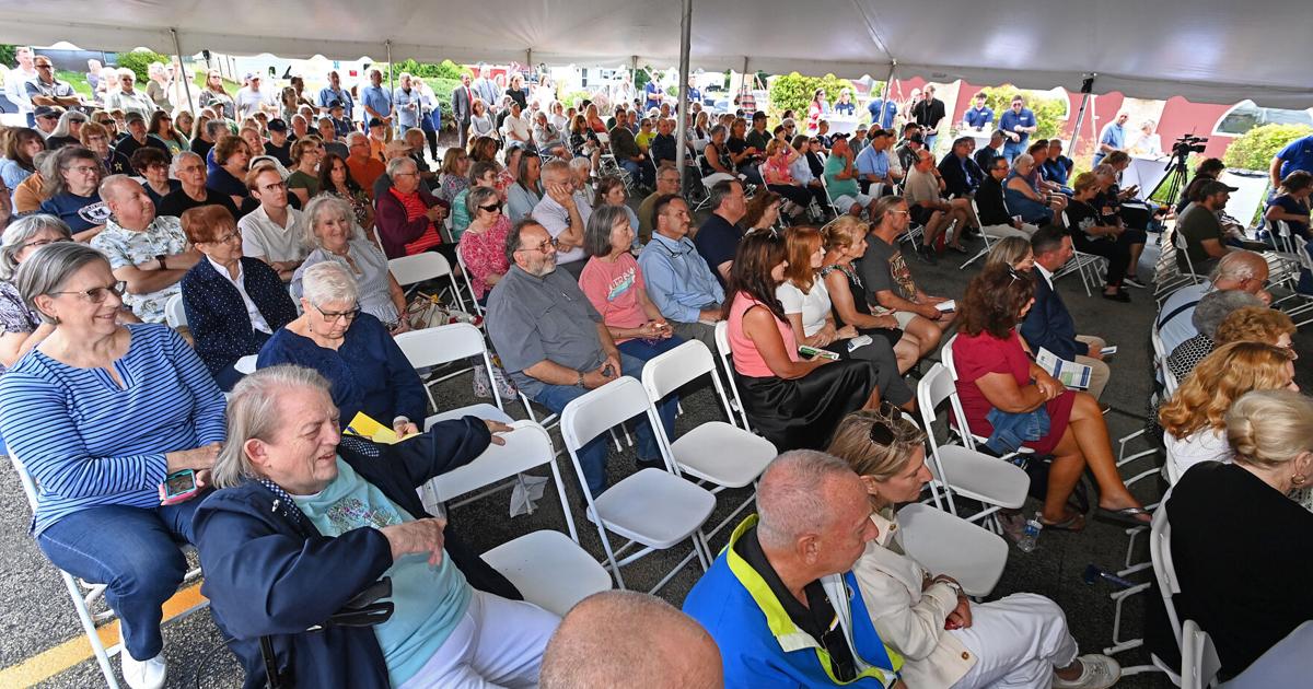 Martella's Pharmacy supporters urge action as 200+ attend Boswell town hall