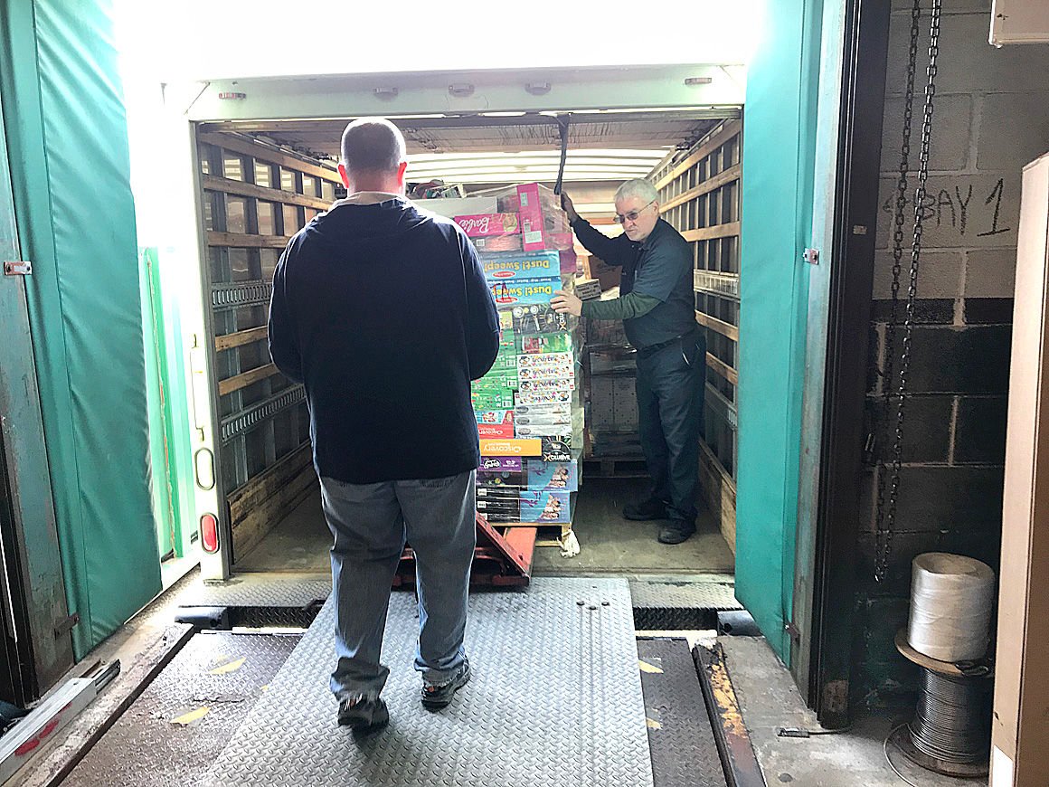 Santa Fund hauling.jpg