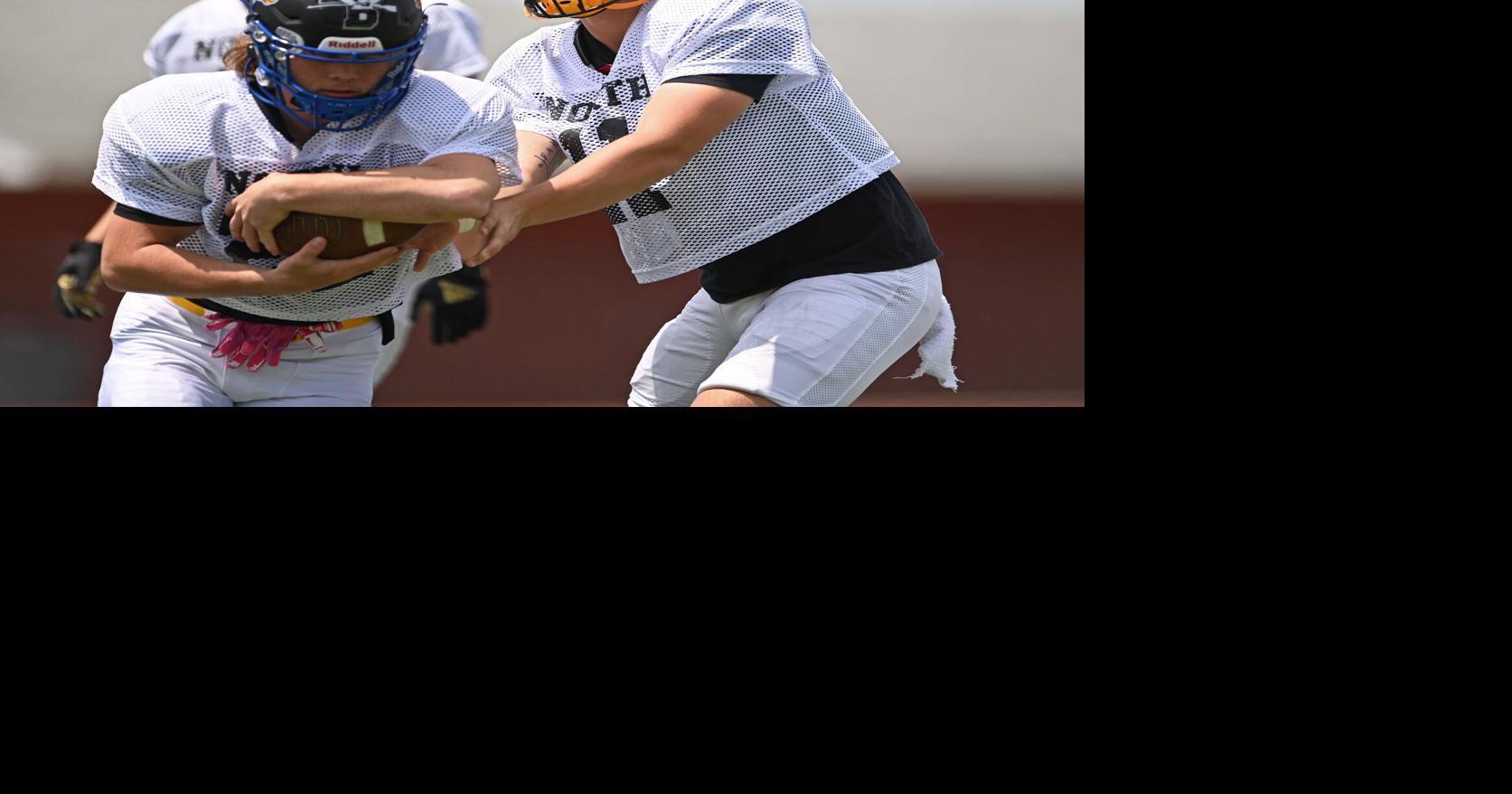 PHOTO GALLERY | North&#39;s offense meshing well before Friday&#39;s contest