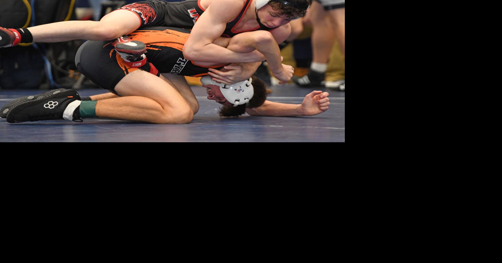 PHOTO GALLERY 7 area wrestlers advance to Panther Holiday Classic