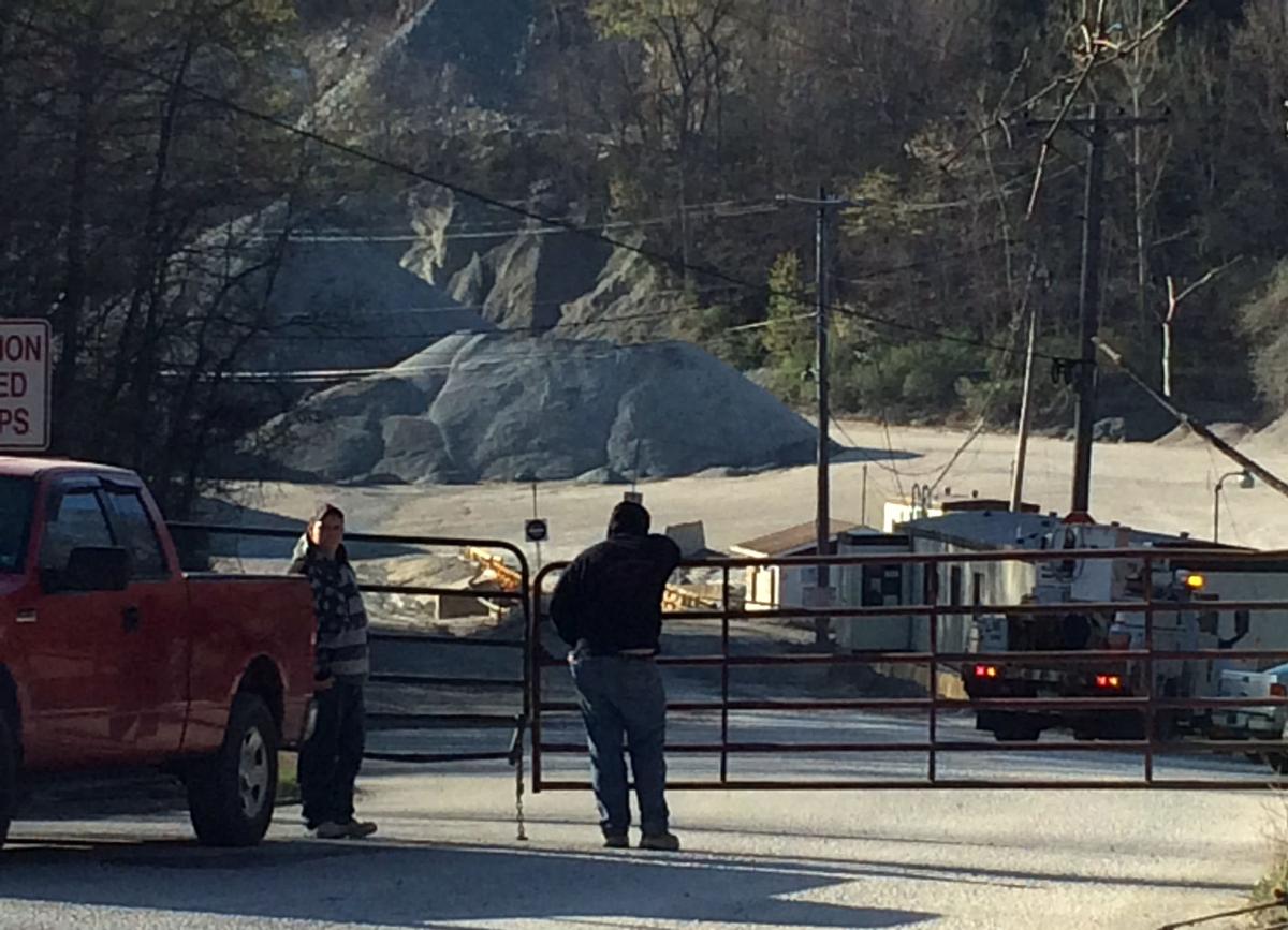 3 workers injured by falling stone at quarry in Pennsylvania News