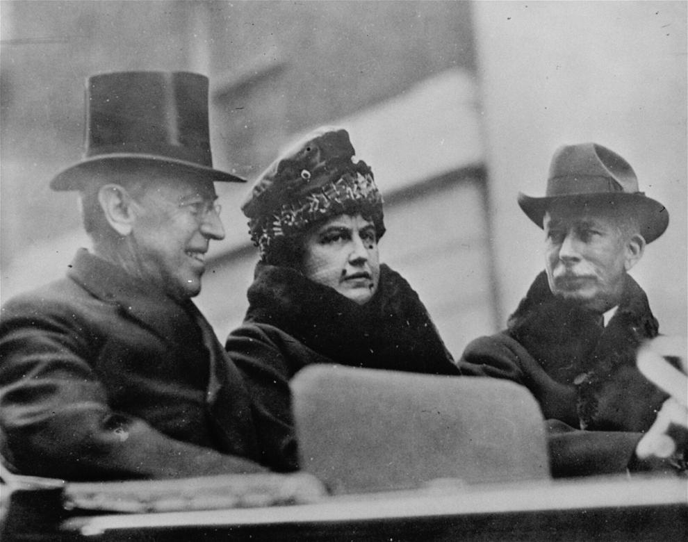 Today in History: May 9, President Woodrow Wilson signs Mother's Day proclamation